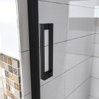 Porte de douche pivotante noir mat en verre anticalcaire installation en niche - Dimensions au choix