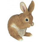 Lapin en résine pattes sur le museau lapin