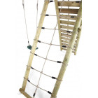 Portique en bois avec mur d'escalade