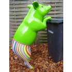Cochon design avec pantalon coloré en résine