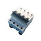 Disjoncteur Modulaire 4 Pôles 32A 6KA Courbe D