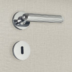 Poignée de porte design à clé finition aspect chrome brillant nelia - katchmee