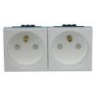 Bloc de deux Prises de courant Blanches précâblées entre-elles 16A, 2P+T Bloc de deux Prises de courant Blanches précâblées entre-elles 16A, 2P+T