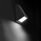 Applique 10.6w angle, aluminium et polycarbonate, gris