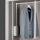 Emuca Penderie rabattable pour armoire Sling, 600 - 830, Plastique blanc, Acier et Plastique