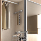 Porte cravates latéral extractible, Anodisé mat, Plastique et Aluminium