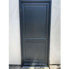 Porte d'entrée bois exo modèle 'elina' 215x90 poussant gauche cote tableau vendue avec poignée et barillet