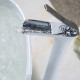 Robinet lavabo surélevé sophistiqué avec bec en cascade blanc chromé 