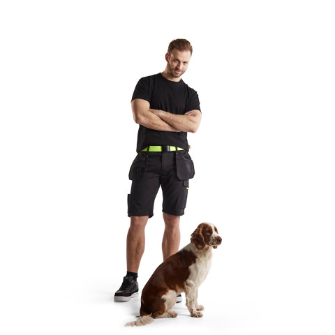 Short maintenance avec poches flottantes 14941330 - Couleur et taille au choix