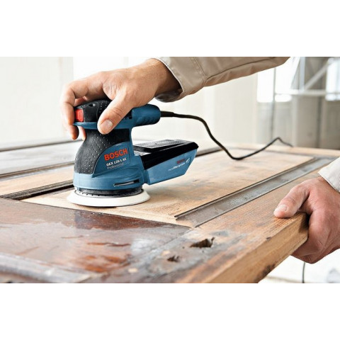 Ponceuse excentrique Ø125mm 250W livrée en coffret plastique  GEX 125-1 AE BOSCH 0601387501
