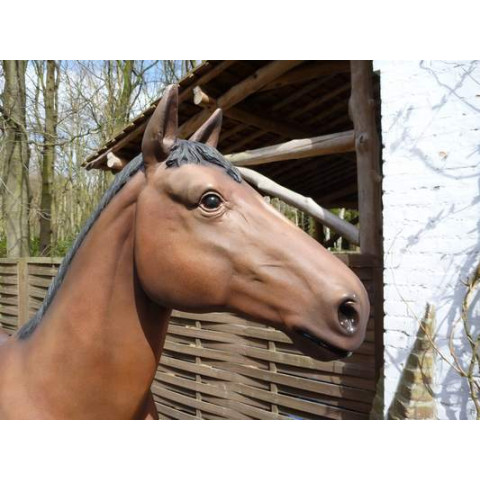 Cheval brun en résine 225 cm