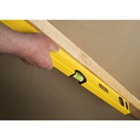 Niveau tubulaire classic 100cm stanley 1-43105