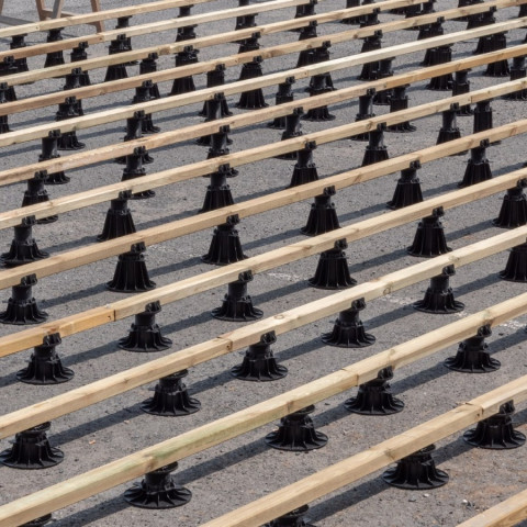 Plot terrasse bois ou composite - 25/40 mm - YEED - Carton de 48 plots